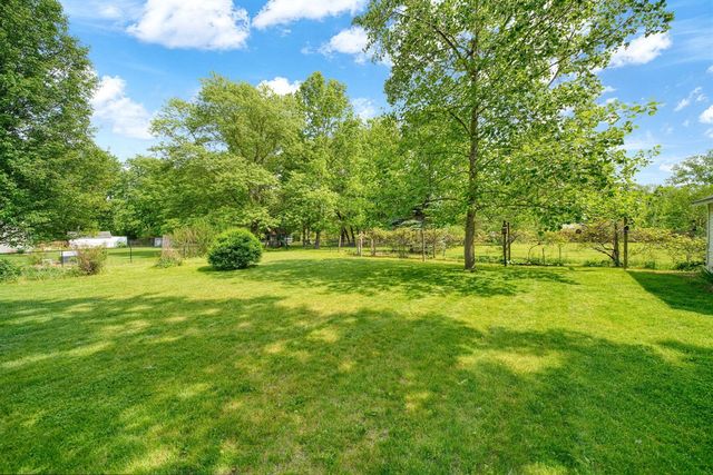 225 Center Court, Jackson, MI 49201