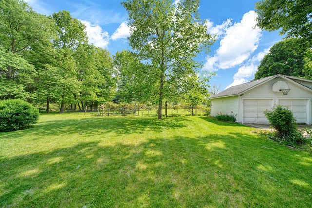 225 Center Court, Jackson, MI 49201