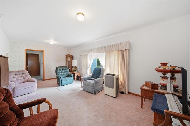 225 Center Court, Jackson, MI 49201