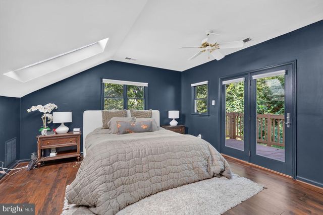 802 PARKWAY TER, Alexandria, VA 22302