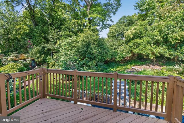 802 PARKWAY TER, Alexandria, VA 22302
