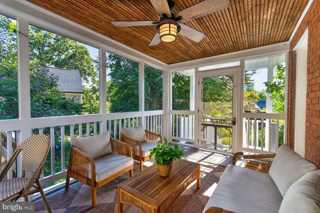 802 PARKWAY TER, Alexandria, VA 22302