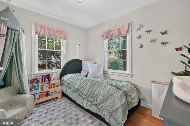 802 PARKWAY TER, Alexandria, VA 22302