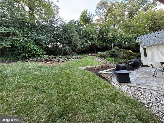802 PARKWAY TER, Alexandria, VA 22302
