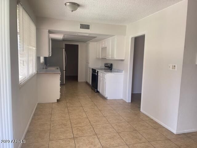 2918 W Glendale Avenue, Phoenix, AZ 85051