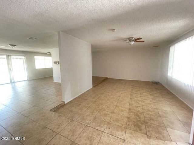 2918 W Glendale Avenue, Phoenix, AZ 85051