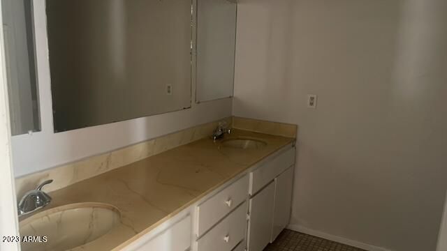 2918 W Glendale Avenue, Phoenix, AZ 85051