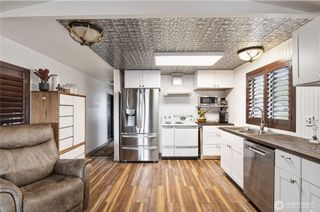 18289 E State Route 3 #20, Allyn, WA 98524