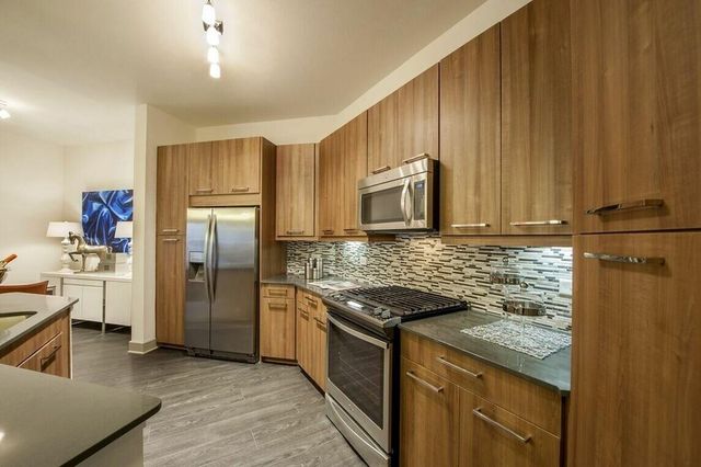 2111 Westheimer Road 2215, Houston, TX 77098