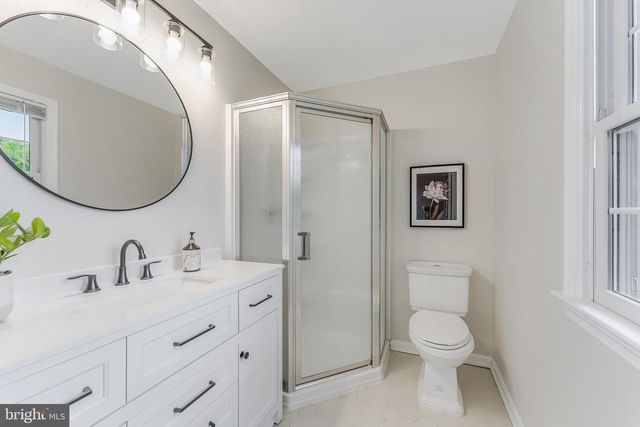 3195 STONEHURST DR, Fairfax, VA 22031