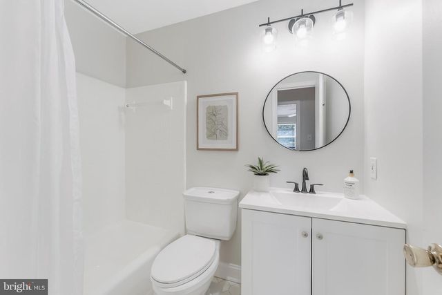 3195 STONEHURST DR, Fairfax, VA 22031
