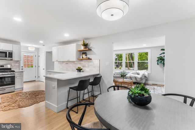 608 HUTCHINSON TER, Holmes, PA 19043