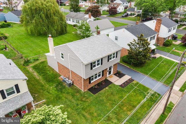 608 HUTCHINSON TER, Holmes, PA 19043