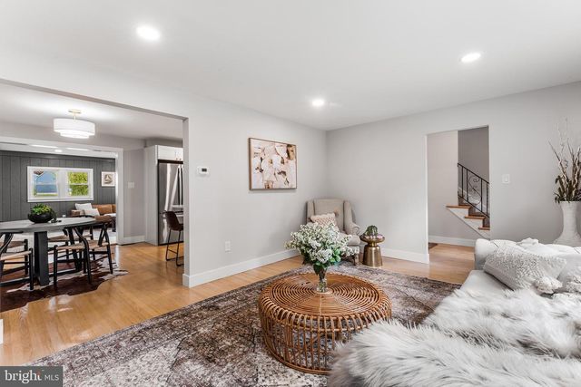 608 HUTCHINSON TER, Holmes, PA 19043