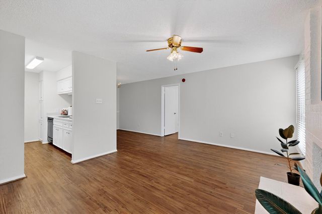 10616 Mellow Meadows DR 9D, Austin, TX 78750