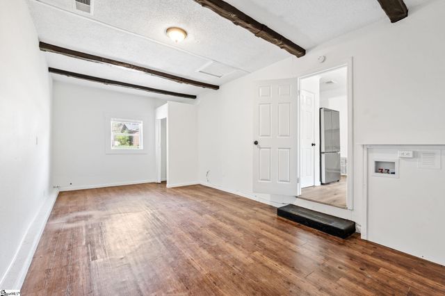 1919 El Camino Real Road, Spartanburg, SC 29301