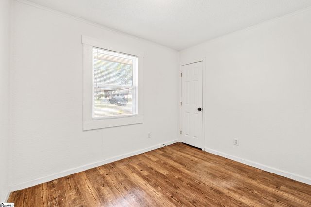 1919 El Camino Real Road, Spartanburg, SC 29301