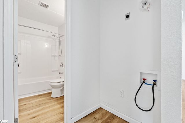 1919 El Camino Real Road, Spartanburg, SC 29301