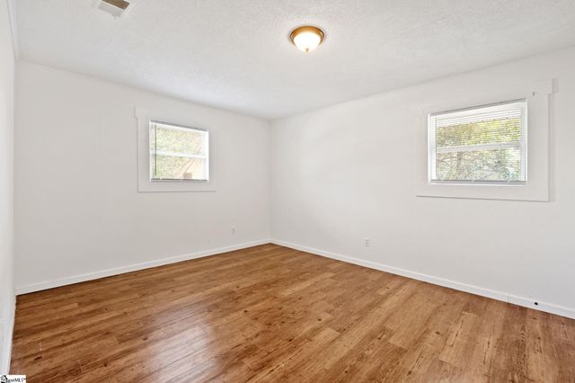 1919 El Camino Real Road, Spartanburg, SC 29301