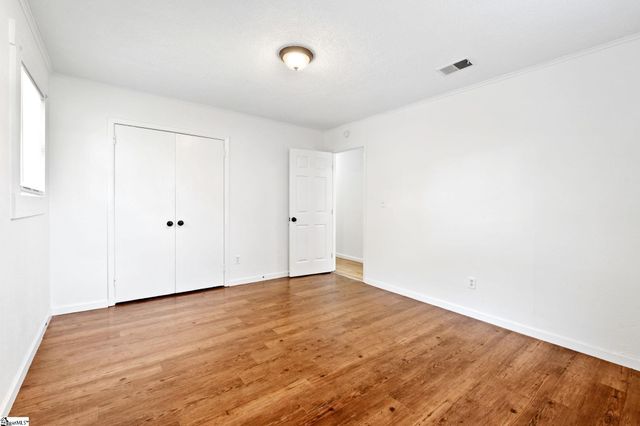 1919 El Camino Real Road, Spartanburg, SC 29301