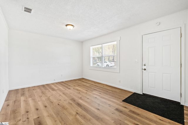 1919 El Camino Real Road, Spartanburg, SC 29301