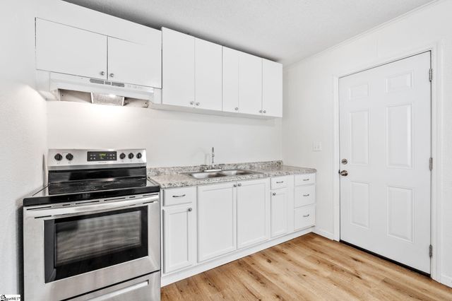 1919 El Camino Real Road, Spartanburg, SC 29301