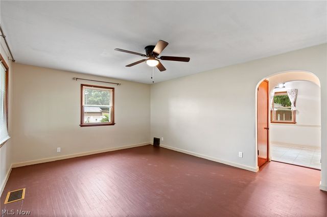 4630 Cleveland Avenue S, Canton, OH 44707