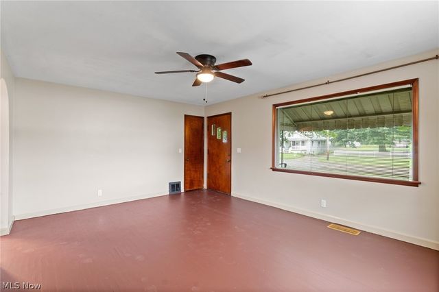 4630 Cleveland Avenue S, Canton, OH 44707
