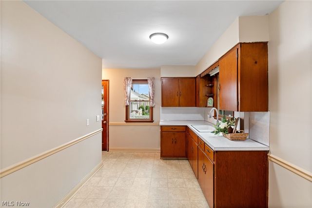 4630 Cleveland Avenue S, Canton, OH 44707