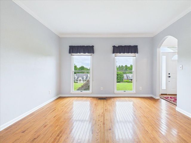 2832 Kensington Street, Athens, TN 37303