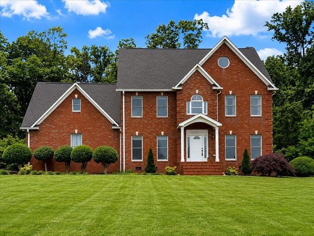 2832 Kensington Street, Athens, TN 37303