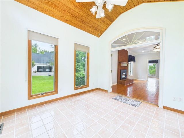 2832 Kensington Street, Athens, TN 37303