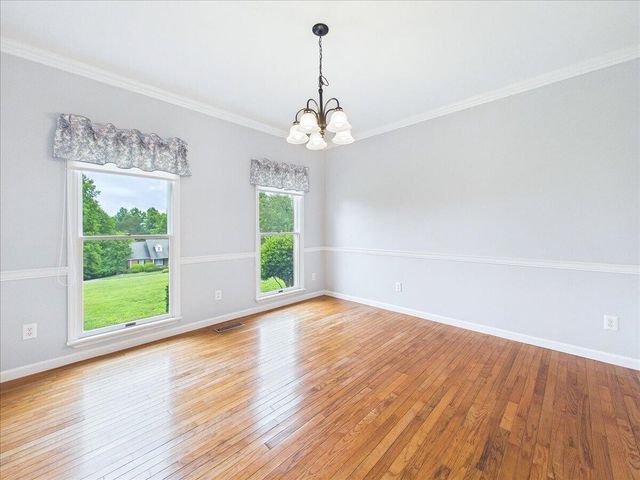 2832 Kensington Street, Athens, TN 37303