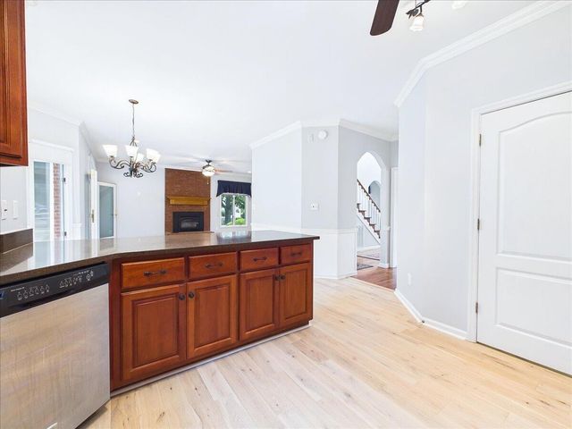 2832 Kensington Street, Athens, TN 37303