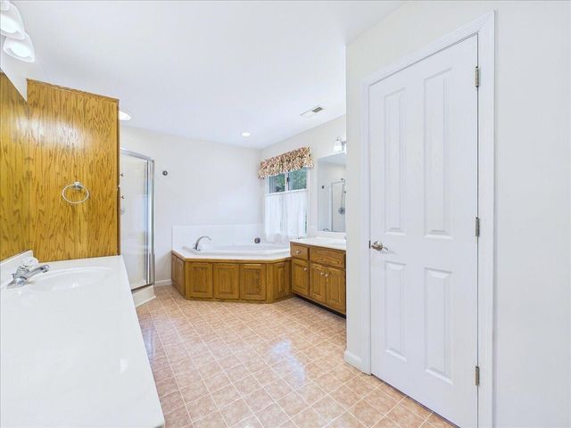 2832 Kensington Street, Athens, TN 37303