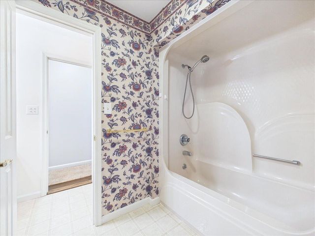 2832 Kensington Street, Athens, TN 37303