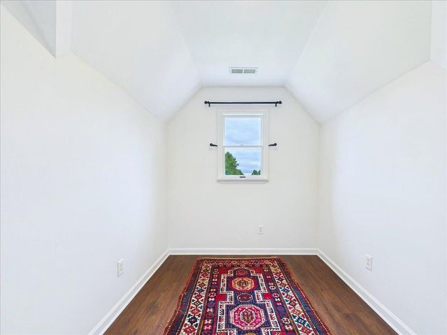 2832 Kensington Street, Athens, TN 37303