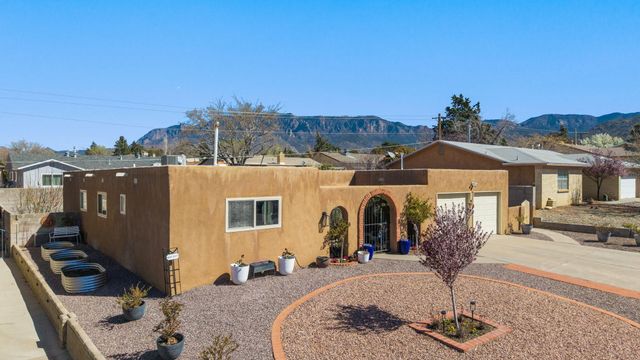 12205 Morocco Road NE, Albuquerque, NM 87111