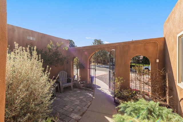 12205 Morocco Road NE, Albuquerque, NM 87111