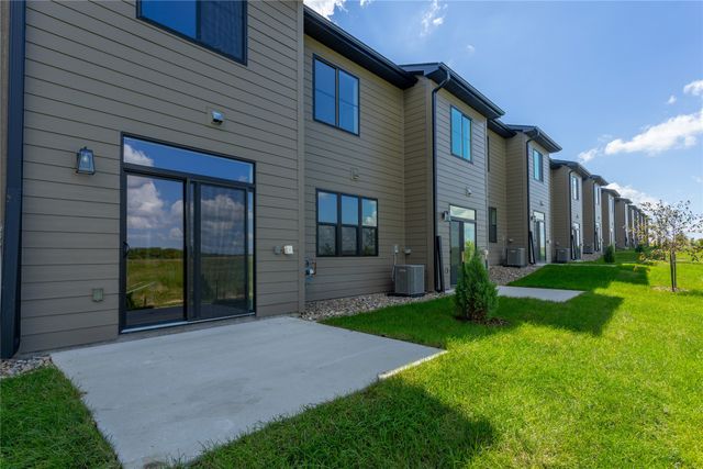 1357 Meadow Rose Place, Waukee, IA 50263