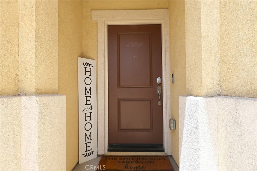 Image 3 of property listing at 4903 Vanderham, Eastvale, CA 91752