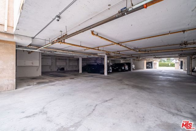 610 VENICE Way 203, Inglewood, CA 90302