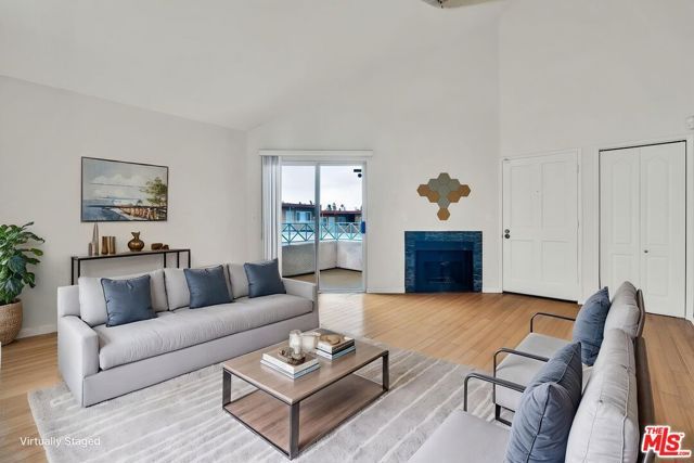 610 VENICE Way 203, Inglewood, CA 90302