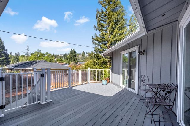 3516 Montclair Rd, Cameron Park, CA 95682