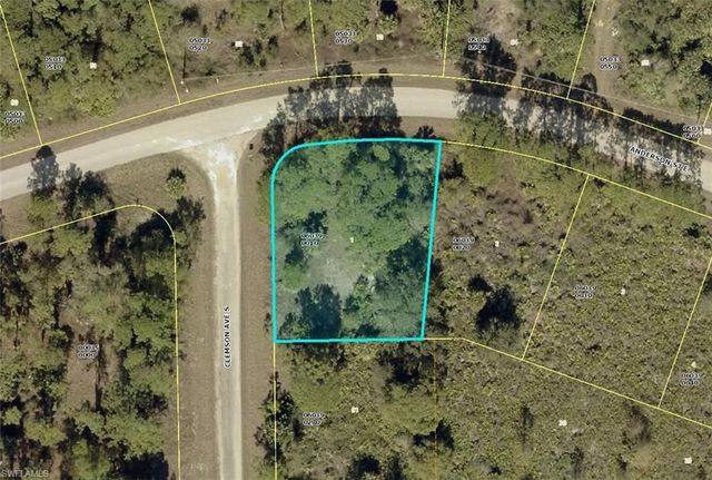 1028 Anderson ST, Lehigh Acres, FL 33974