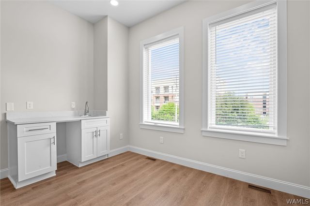 1744 12th, Tuscaloosa, AL 35401