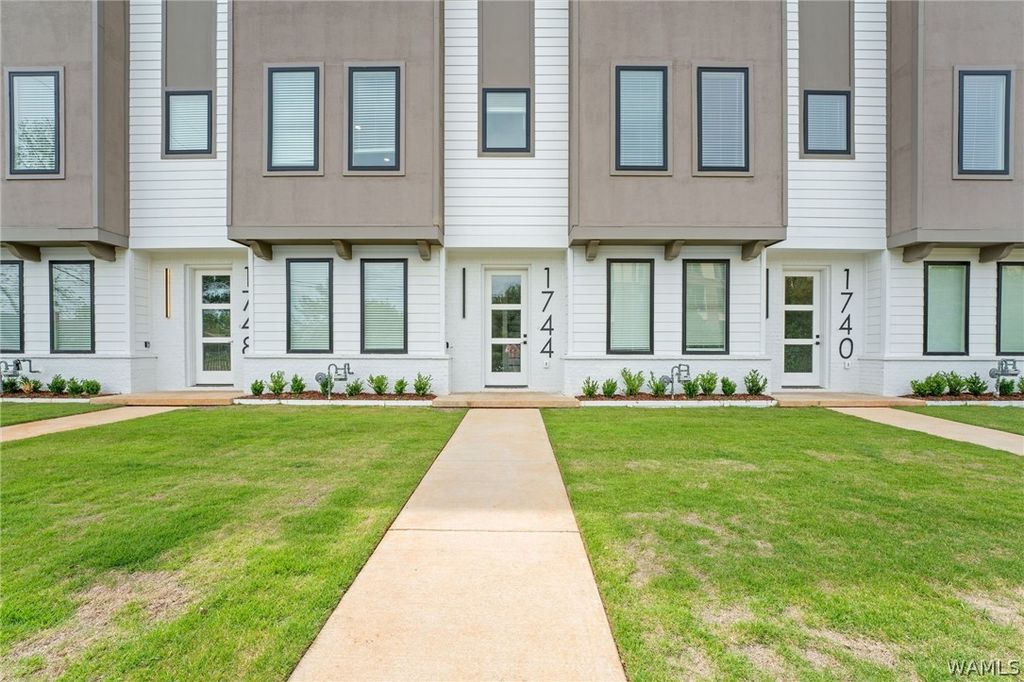 1744 12th, Tuscaloosa, AL 35401