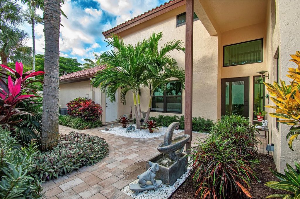 Image 8 of property listing at 21694 Town Place Drive, Boca Raton, FL 33433