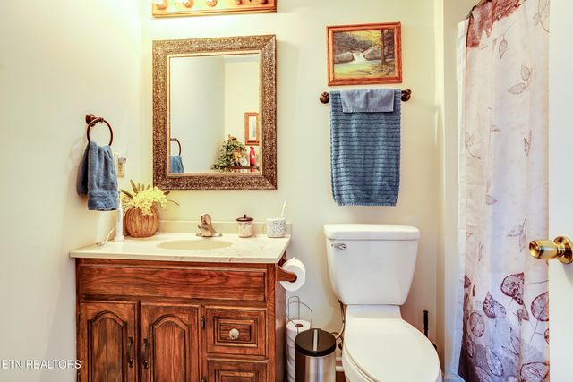 7312 Clarendon Rd, Powell, TN 37849