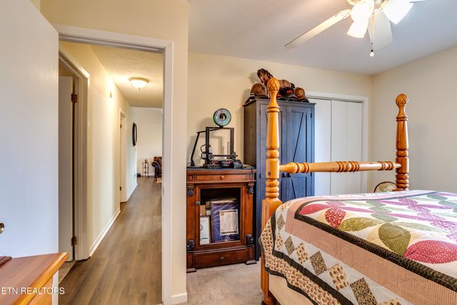 7312 Clarendon Rd, Powell, TN 37849